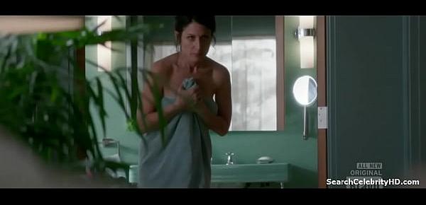  Lisa Edelstein in Girlfriends Guide to Divorce 2014-2016